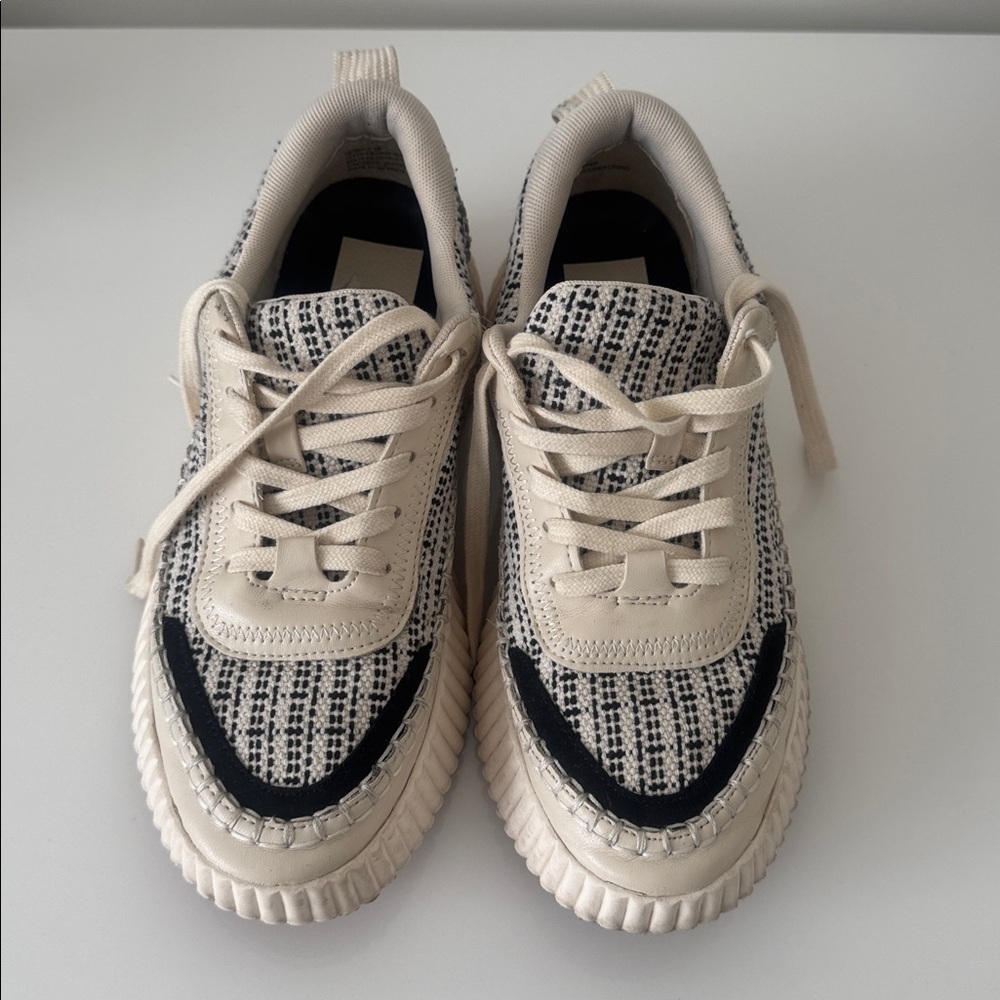 Dolce Vita Dolen Cream and Black Casual Shoes 7.5/8 - Picture 2 of 8